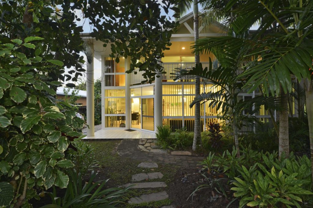 Port Douglas Family Accommodation - Port Douglas Webs