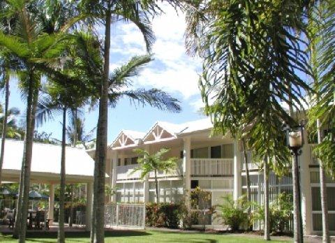 2631759-A-Tropical-Nite-Hotel-Exterior-1-DEF